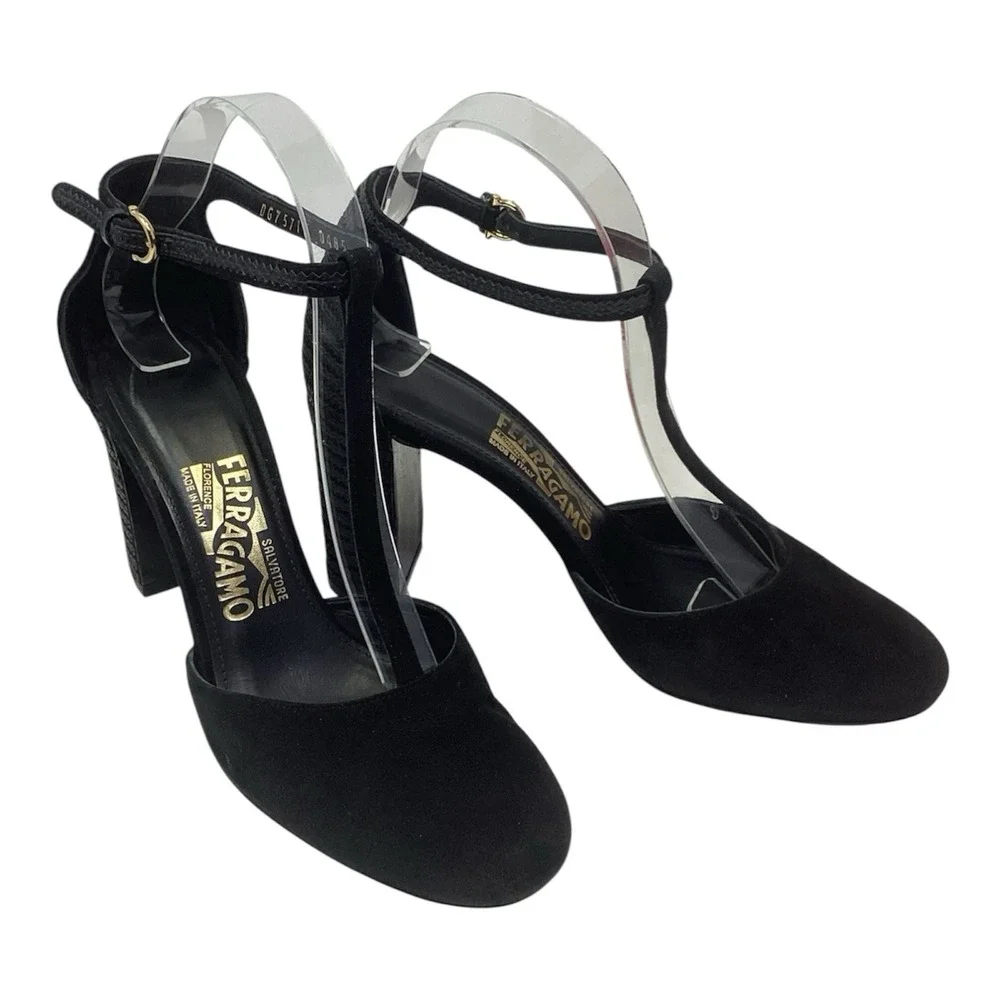 Salvatore Ferragamo Fergie Black Kid Suede T-Strap Woven Heel Pumps Size 7B